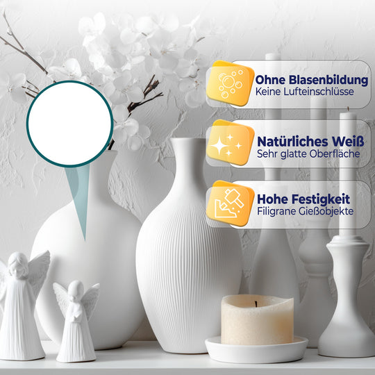 Gießpulver Weiß für filigrane Gießobjekte – blasenfreie Oberfläche, natürliches Weiß und hohe Festigkeit, im Hintergrund gegossene Vasen