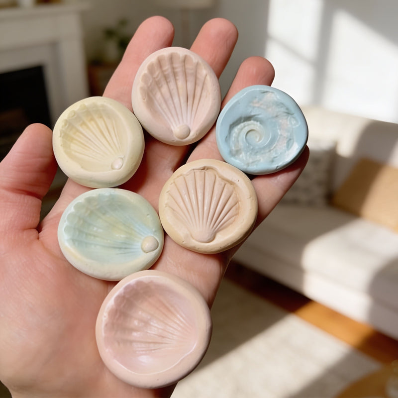Ton mit Muschelmuster